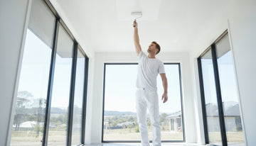 Lightweight Painters Clothing: The Professional’s Guide to Performance and Comfort
